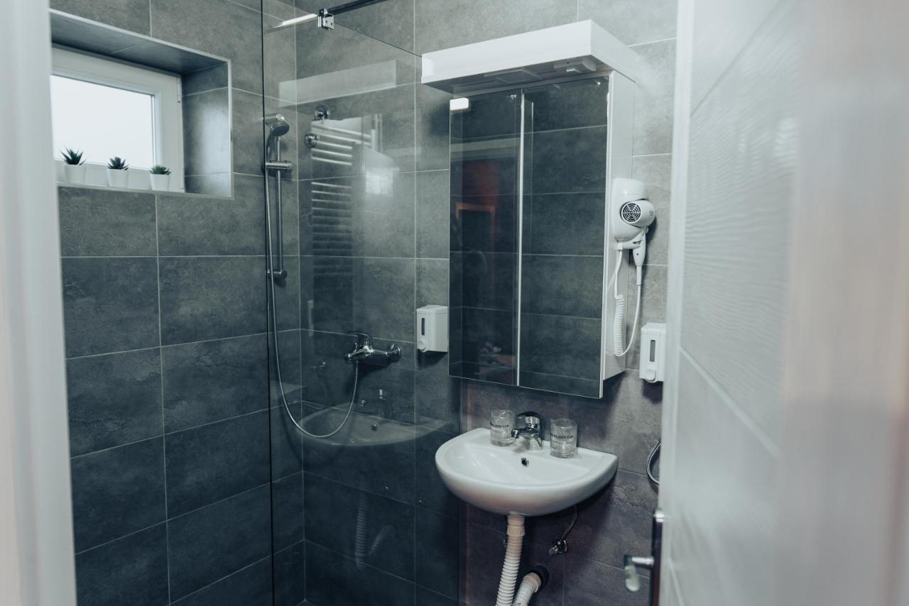 Dumalux Velvet Apartment Subotica Luaran gambar