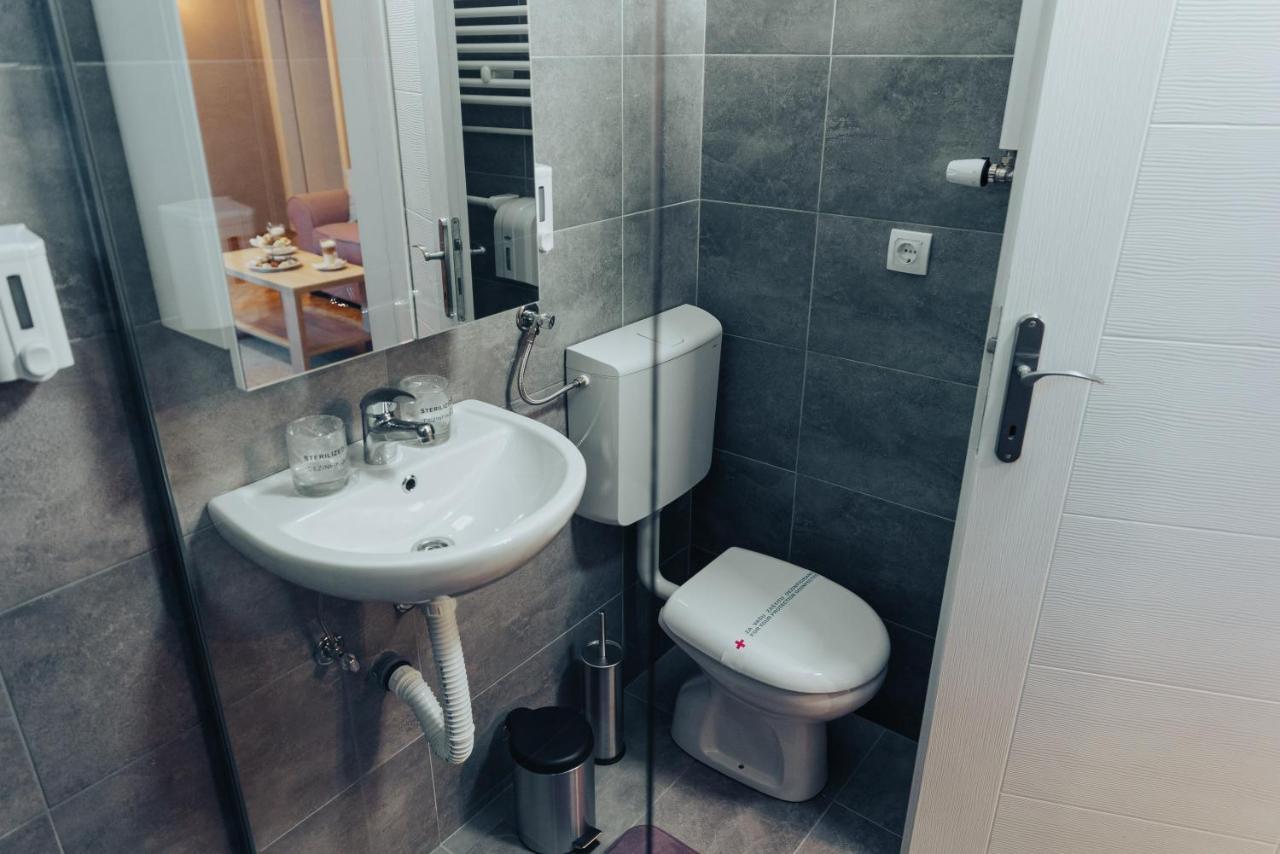 Dumalux Velvet Apartment Subotica Luaran gambar