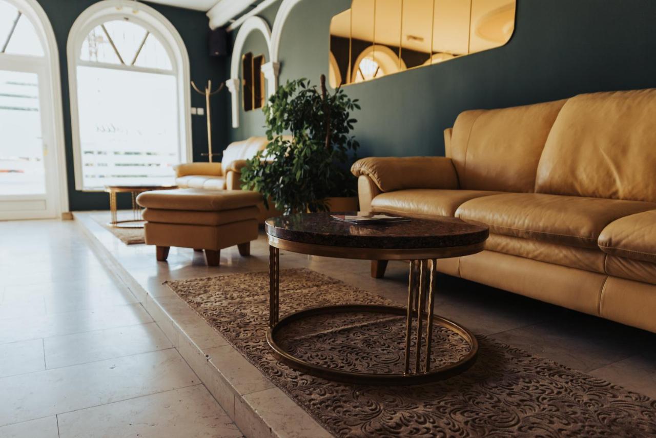 Dumalux Velvet Apartment Subotica Luaran gambar