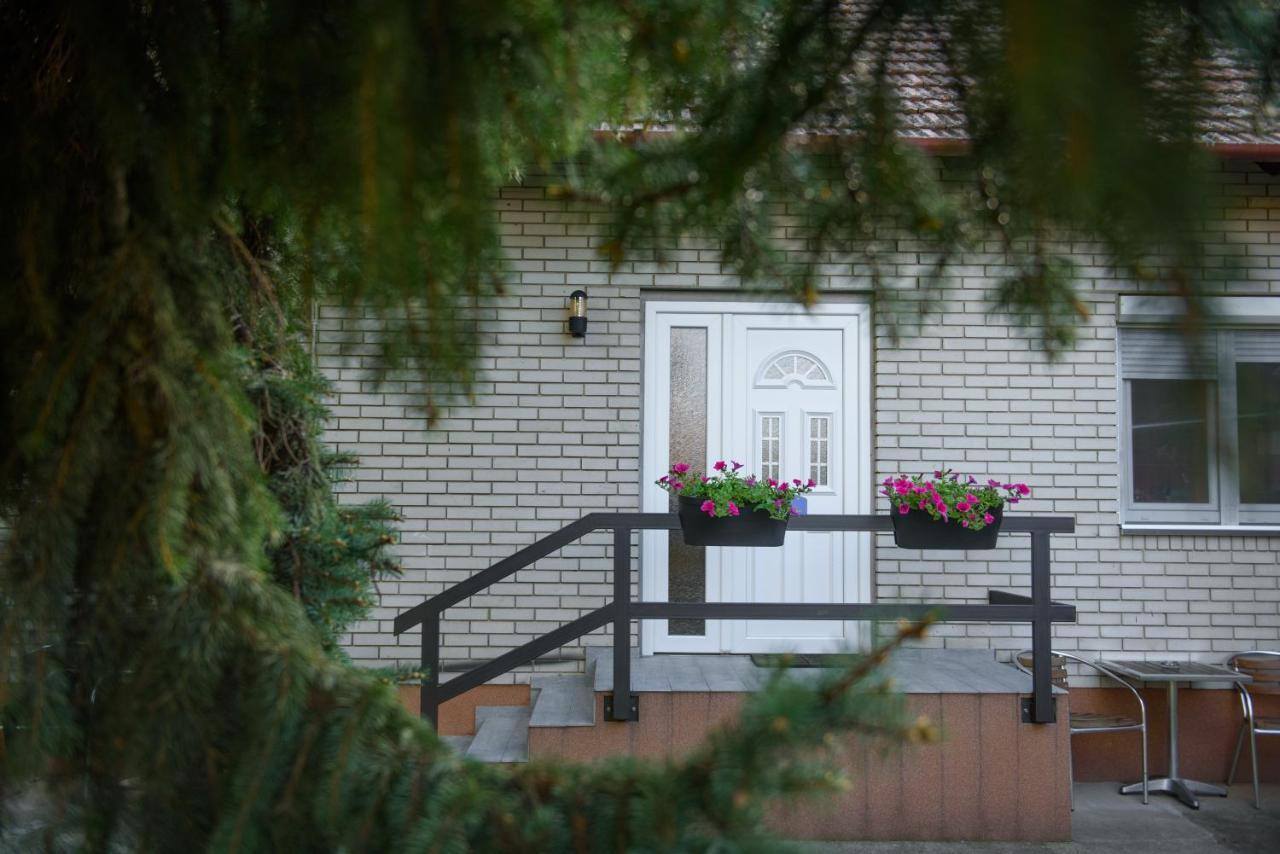 Dumalux Velvet Apartment Subotica Luaran gambar